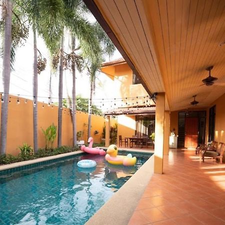 Jomtien Golden Villa ภายนอก รูปภาพ