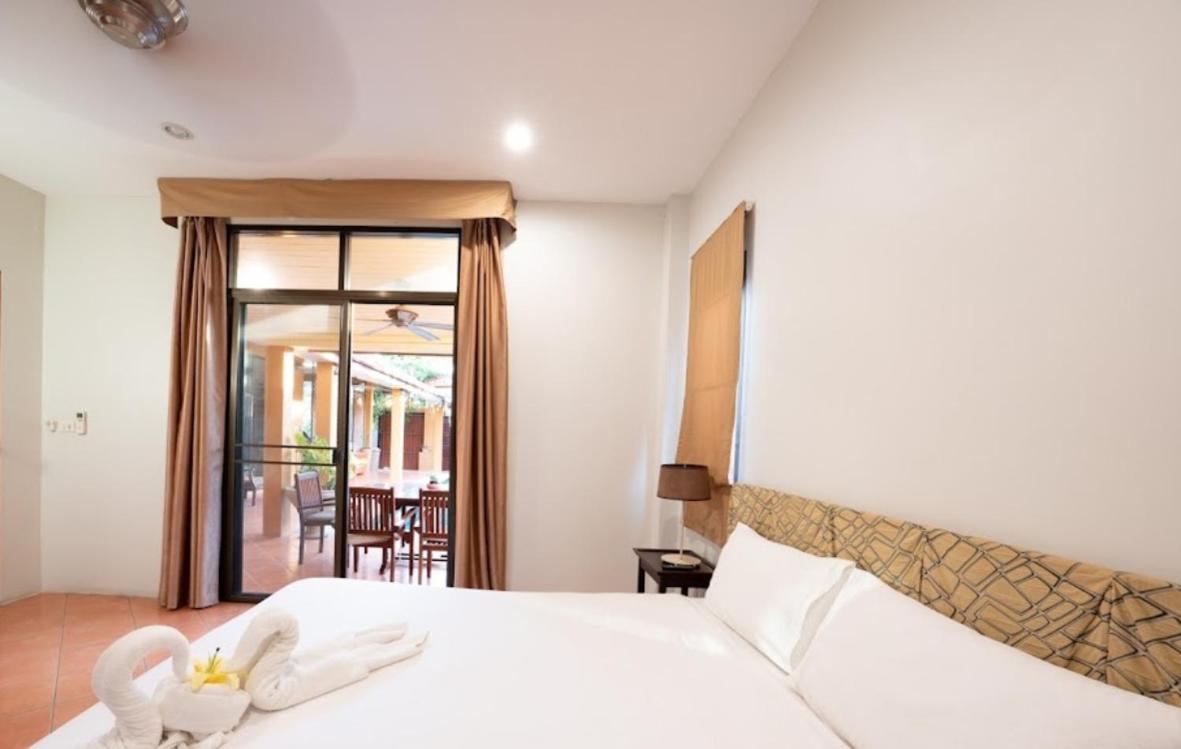 Jomtien Golden Villa ภายนอก รูปภาพ