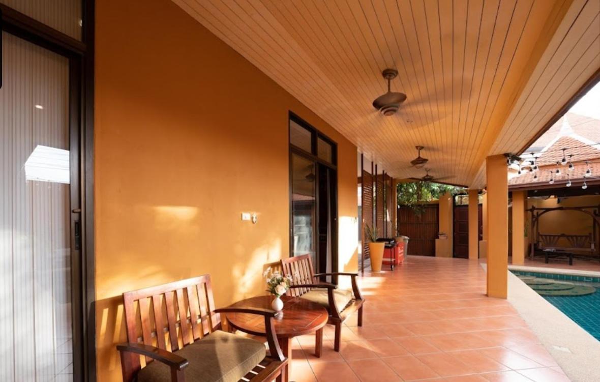 Jomtien Golden Villa ภายนอก รูปภาพ